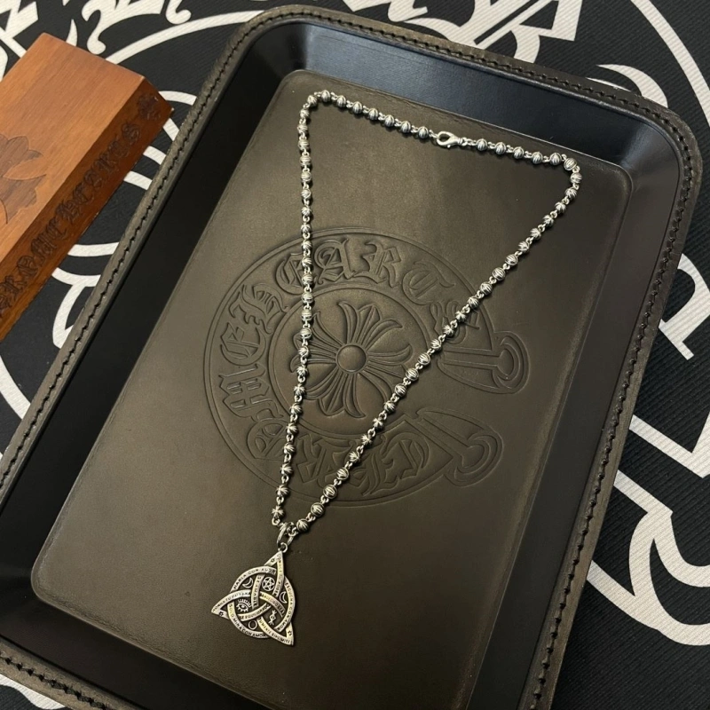 Lightweight Chrxmx Hxxrts Necklaces 298918