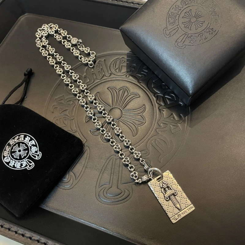 Versatile Chrxmx Hxxrts Necklaces 298909