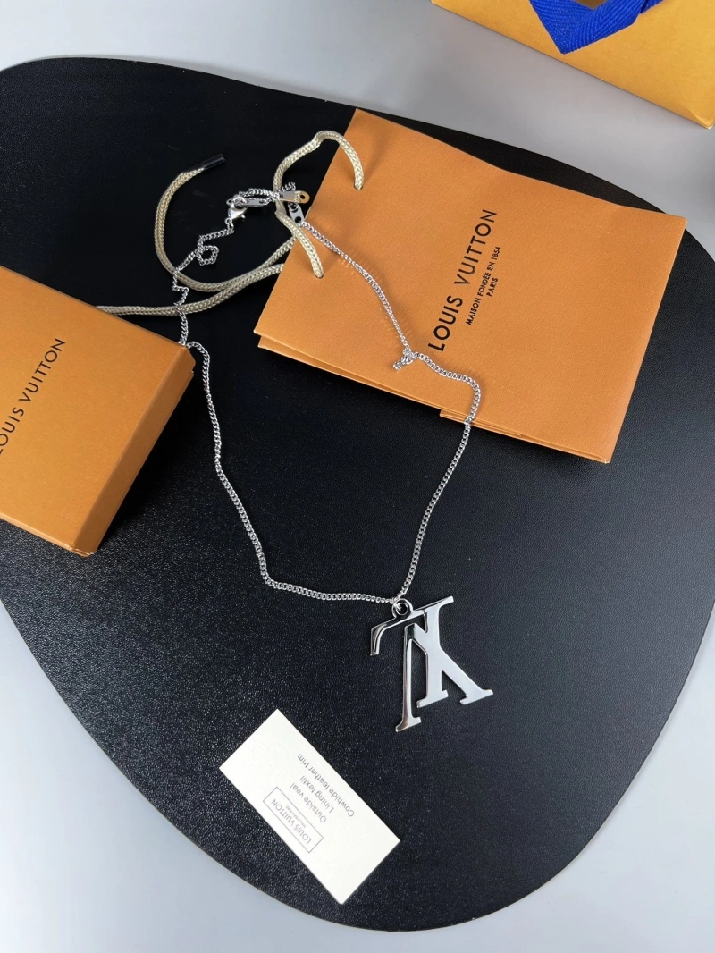 Resilient LX Necklaces 310088