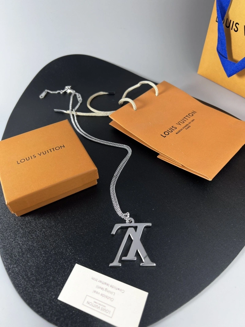 Resilient LX Necklaces 310088