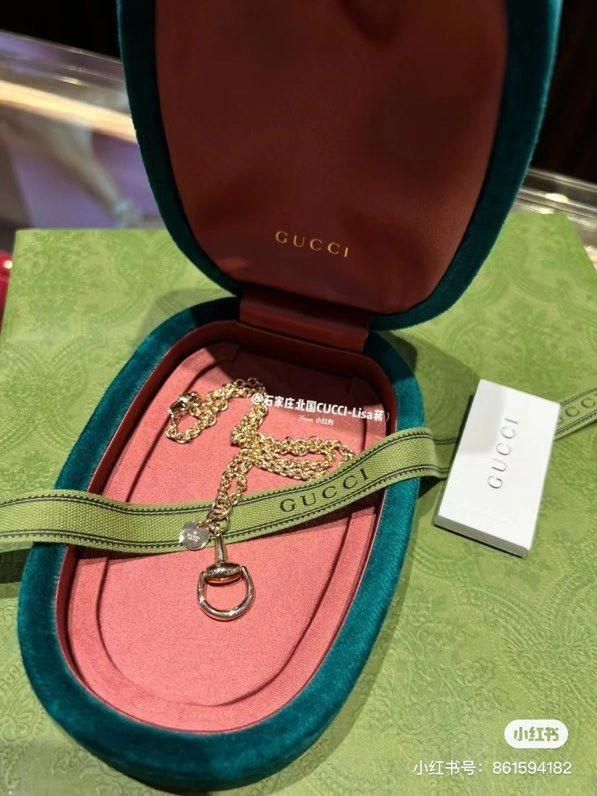 Compact Gxccx Necklaces 304017