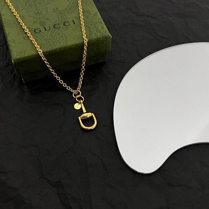 Compact Gxccx Necklaces 304017