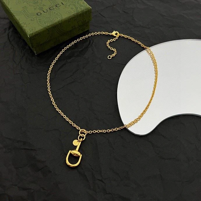 Compact Gxccx Necklaces 304017