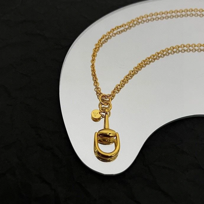 Compact Gxccx Necklaces 304017