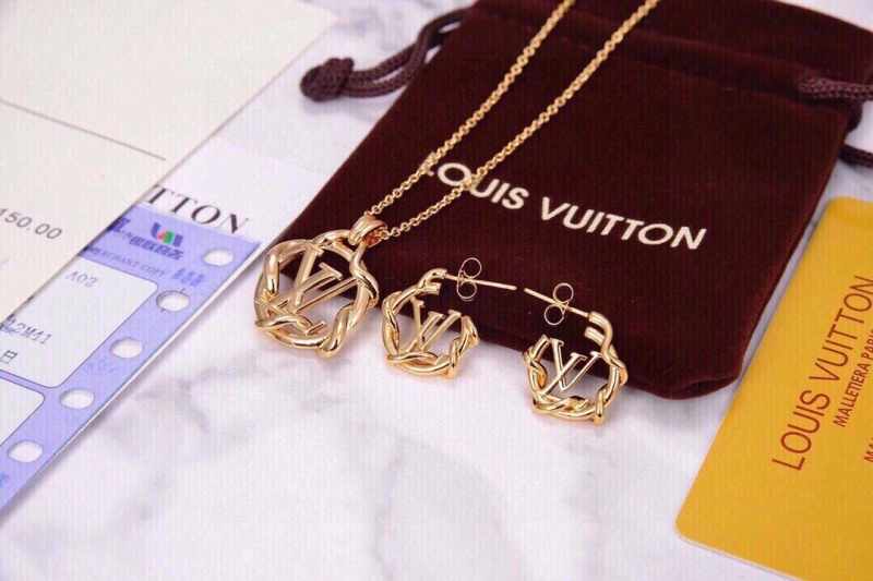 Trendsetting LX Necklaces 310080