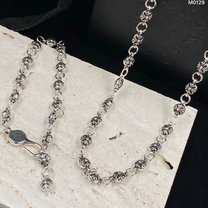 Vibrant Chrxmx Hxxrts Necklaces 298907