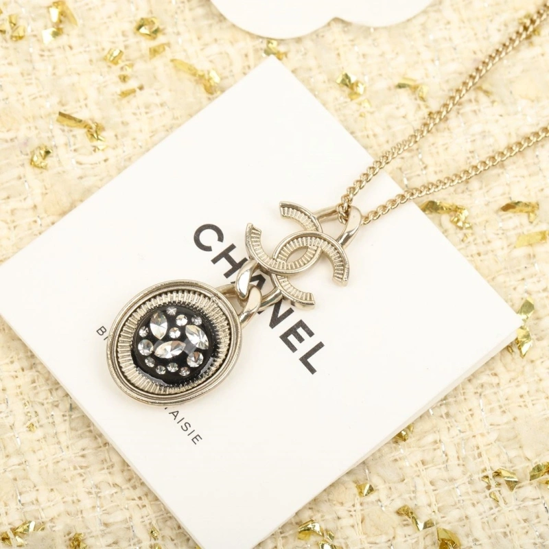 Stylish Chxnxl Necklaces 289768