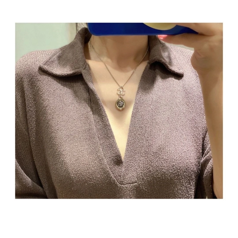 Stylish Chxnxl Necklaces 289768