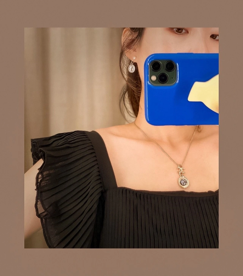 Stylish Chxnxl Necklaces 289768