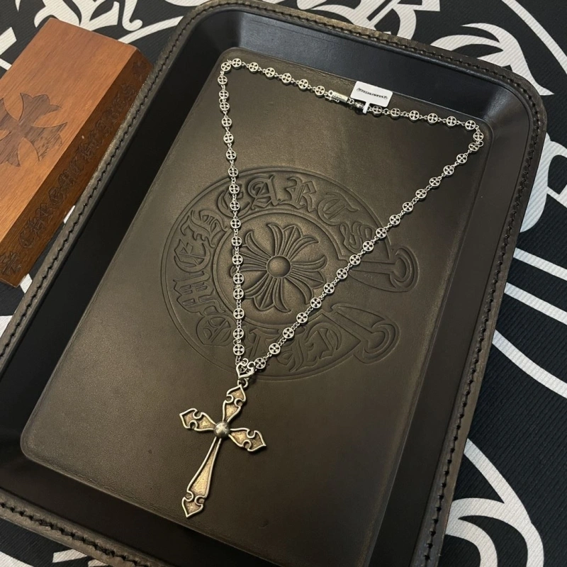 Trendsetting Chrxmx Hxxrts Necklaces 298896