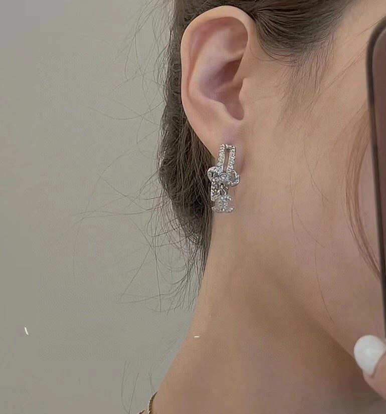 Efficient Chxnxl Earrings 290430