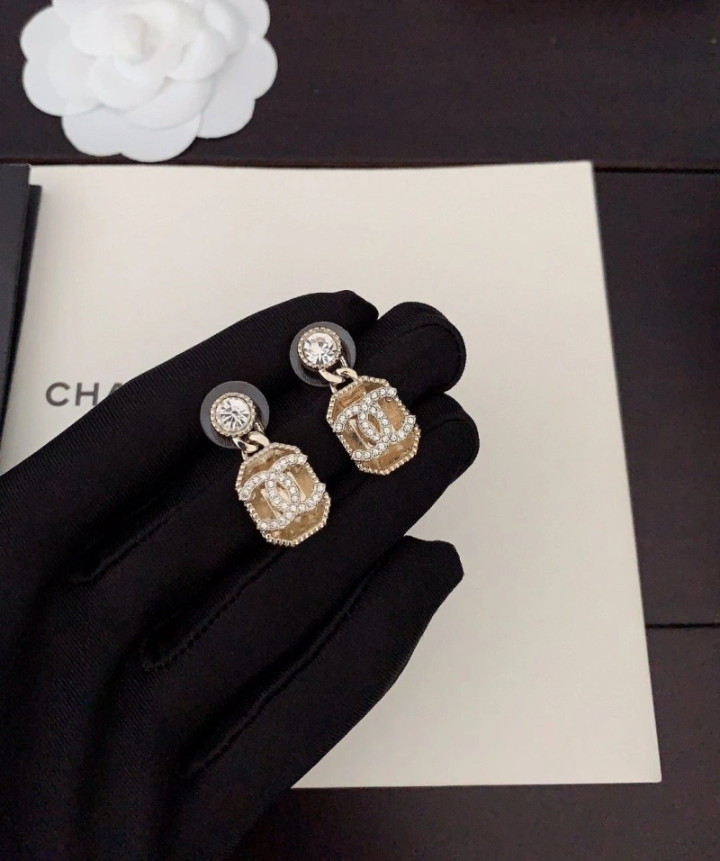 Resilient Chxnxl Earrings 290426