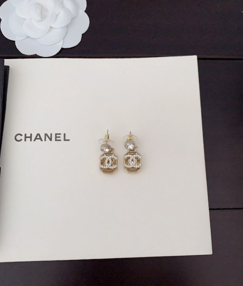 Resilient Chxnxl Earrings 290426