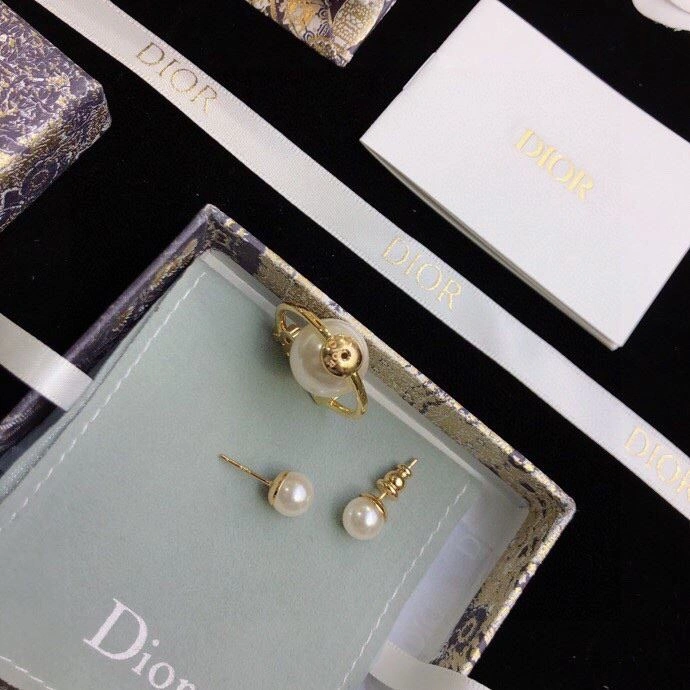 Timeless Chxnxl Earrings 290441