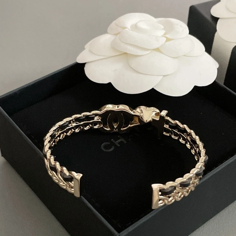 HighQuality Chxnxl Bracelets 290737