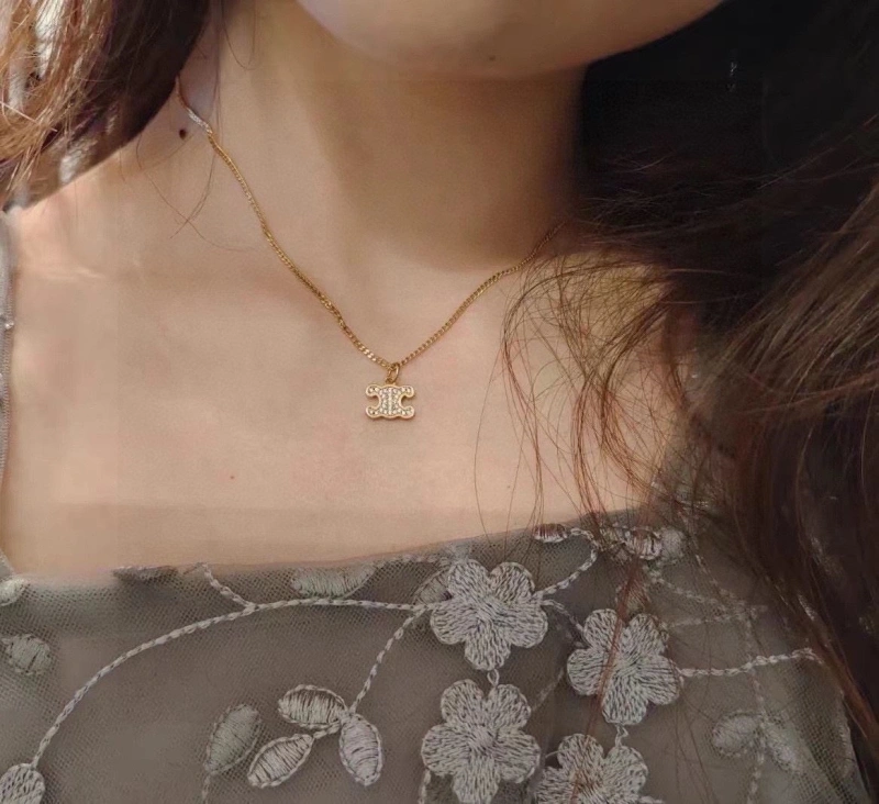 Cxlxne Necklaces Stylish 283656