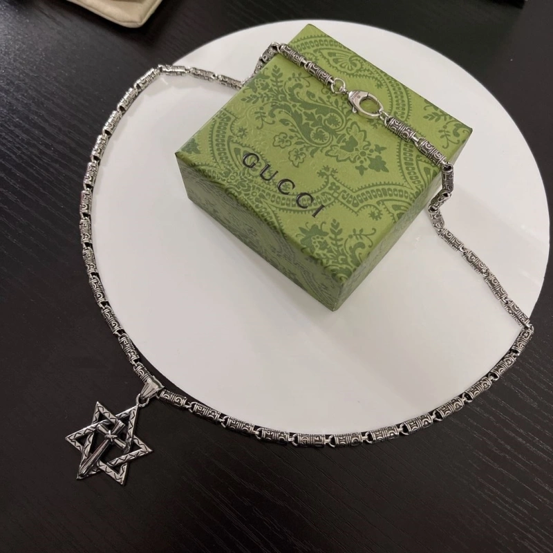 Elegant Gxccx Necklaces 303992