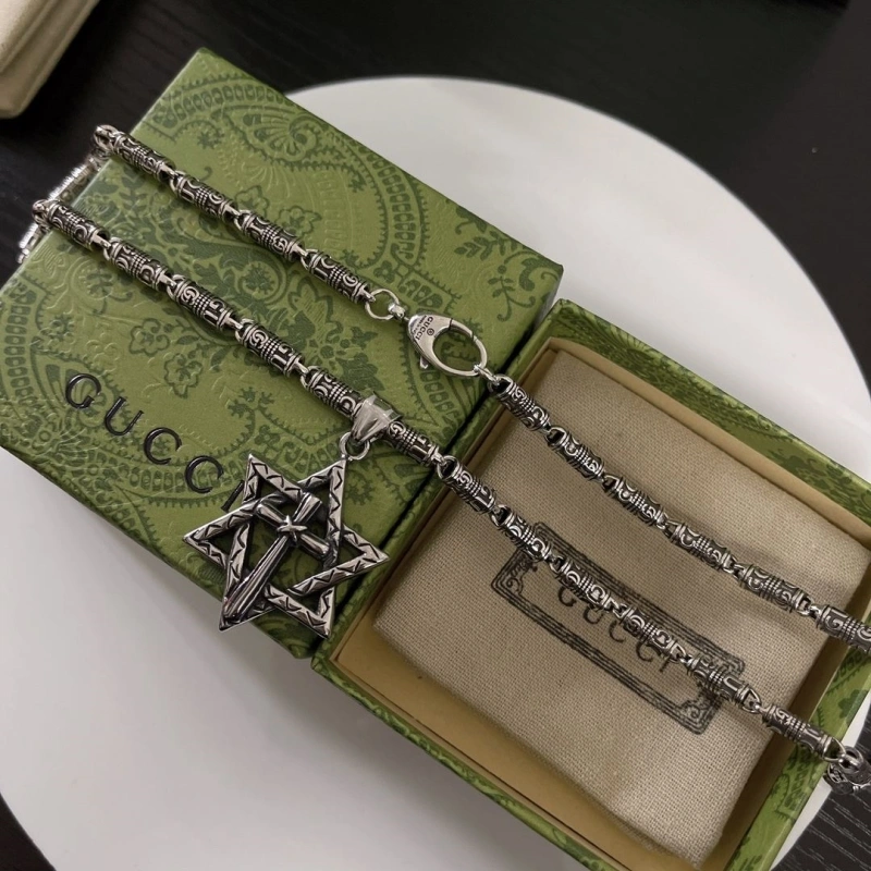 Elegant Gxccx Necklaces 303992