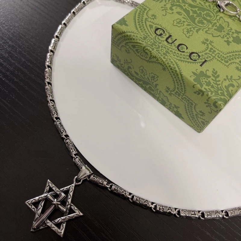 Elegant Gxccx Necklaces 303992