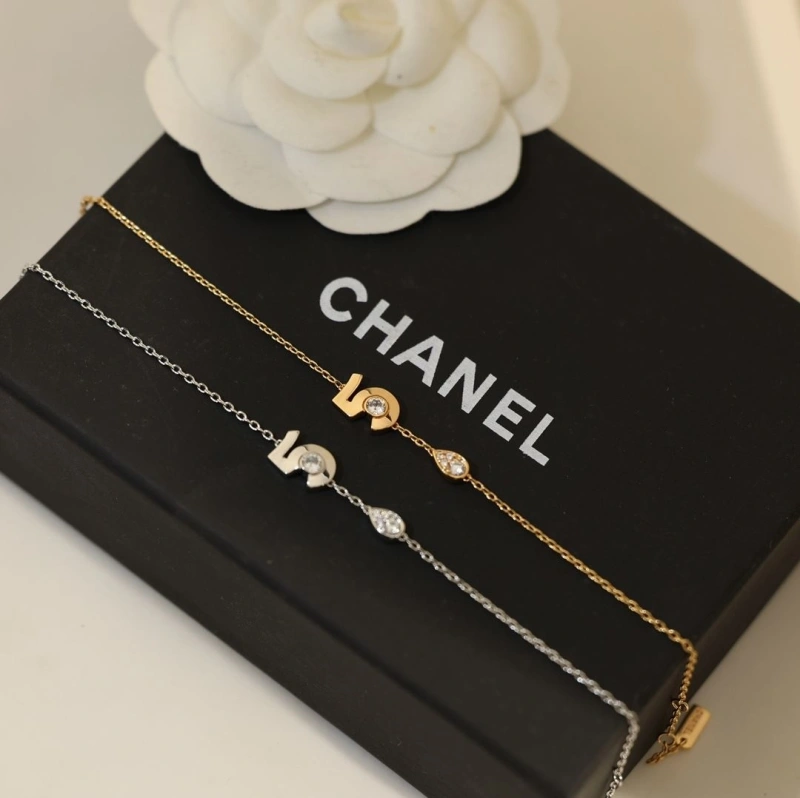 Soft Chxnxl Bracelets 290728