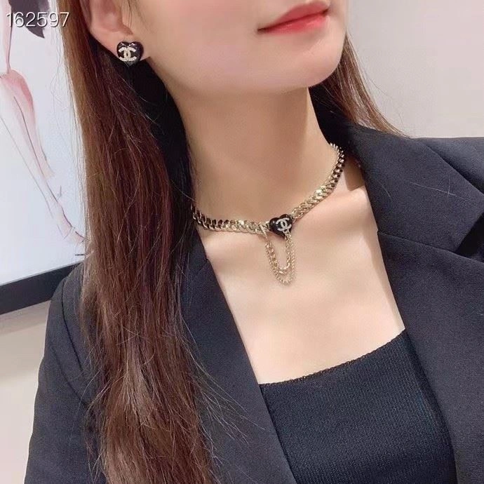 WellDesigned Chxnxl Necklaces 289759