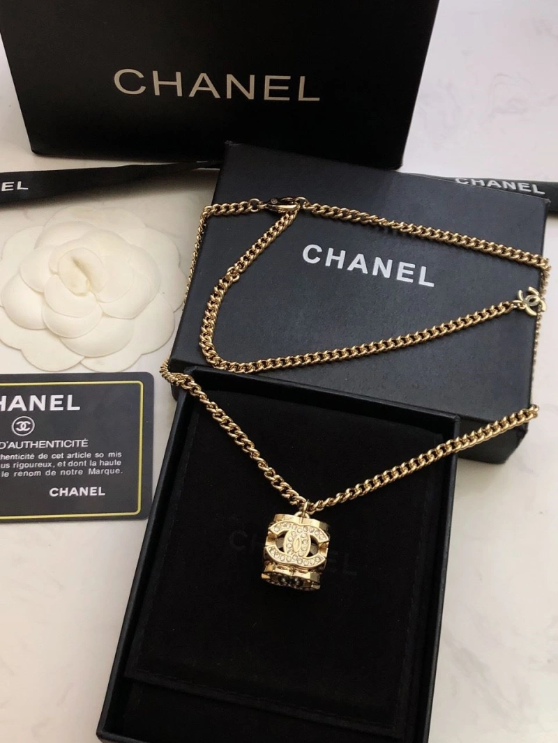 Soft Chxnxl Necklaces 289755