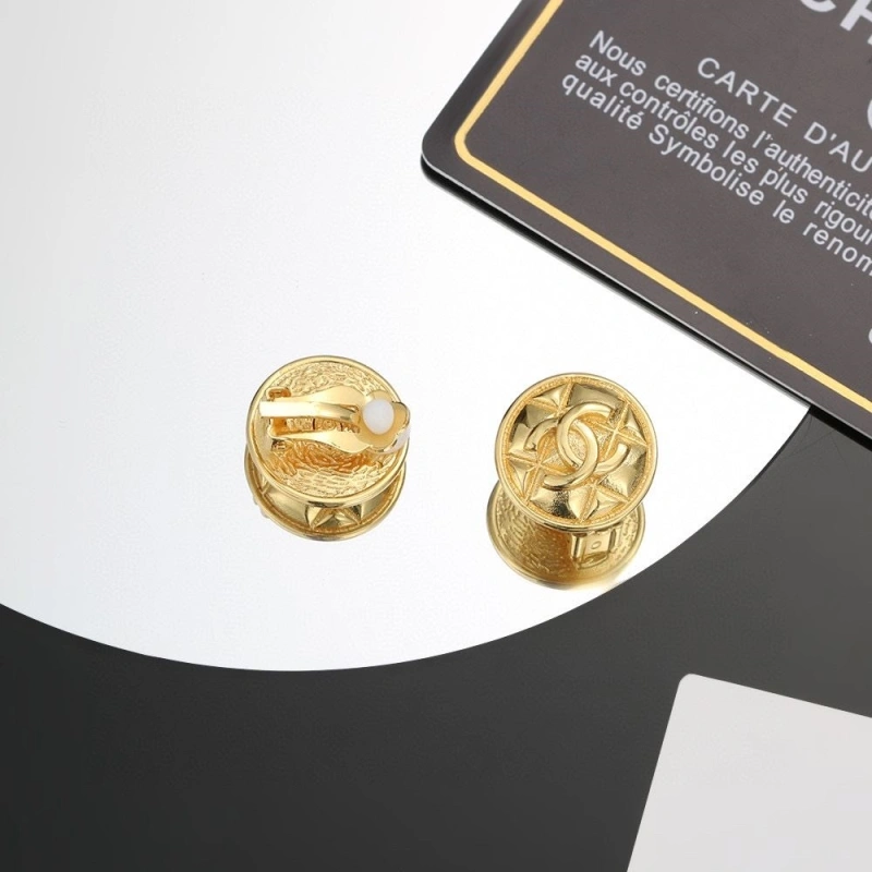 Chxnxl Earrings EyeCatching 290407