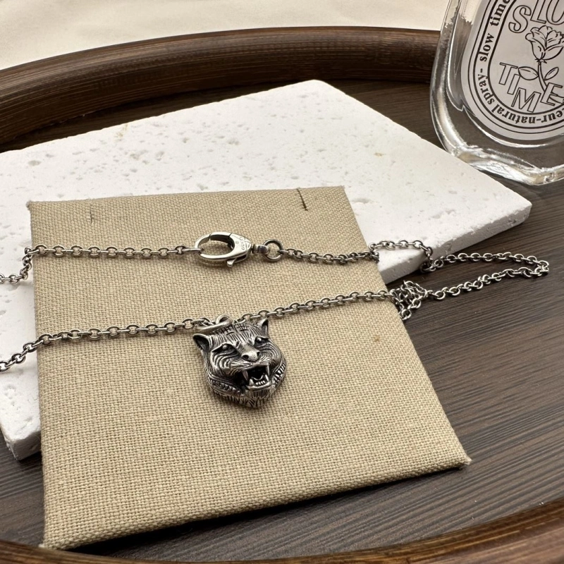 Gxccx Necklaces Affordable 303958