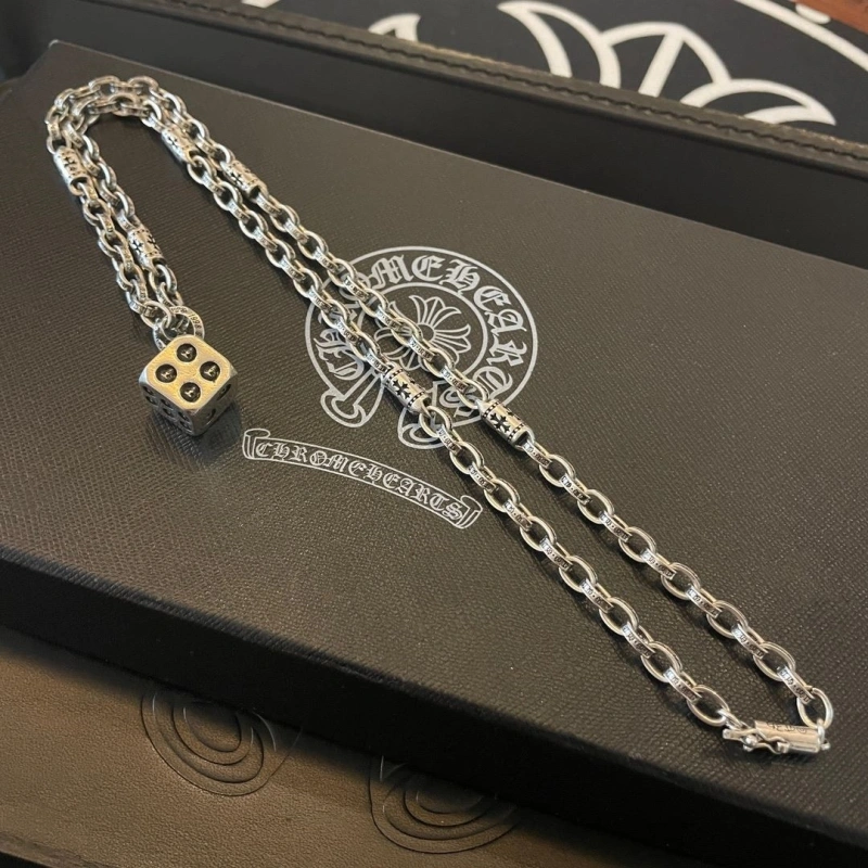 Breathable Chrxmx Hxxrts Necklaces 298875