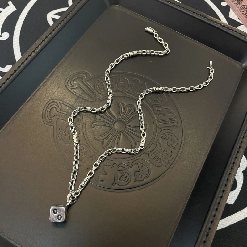 Breathable Chrxmx Hxxrts Necklaces 298875