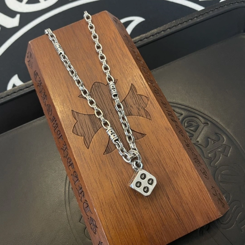 Breathable Chrxmx Hxxrts Necklaces 298875