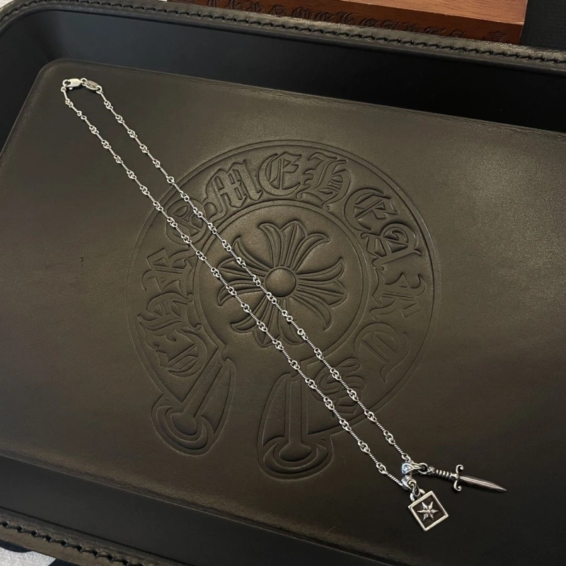 Stylish Chrxmx Hxxrts Necklaces 298877