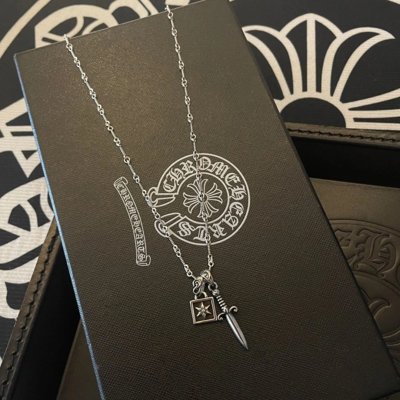 Stylish Chrxmx Hxxrts Necklaces 298877