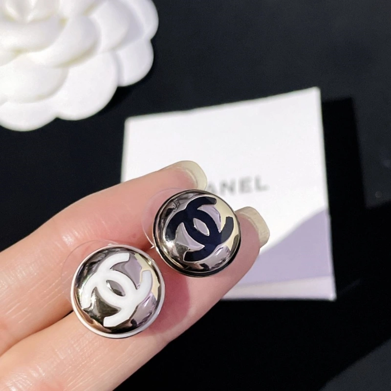 Breathable Chxnxl Earrings 290408
