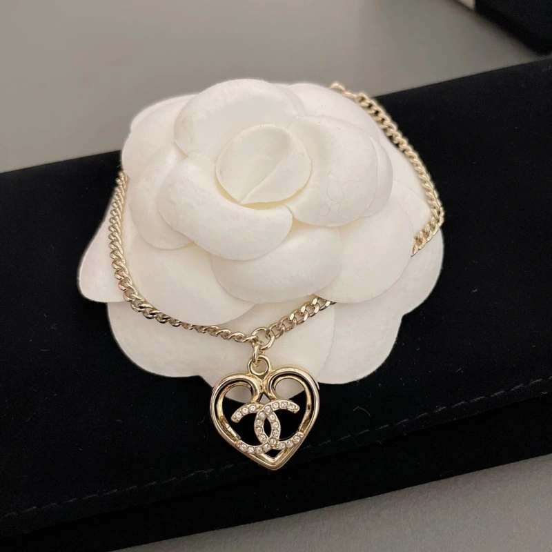 Comfortable Chxnxl Necklaces 289756