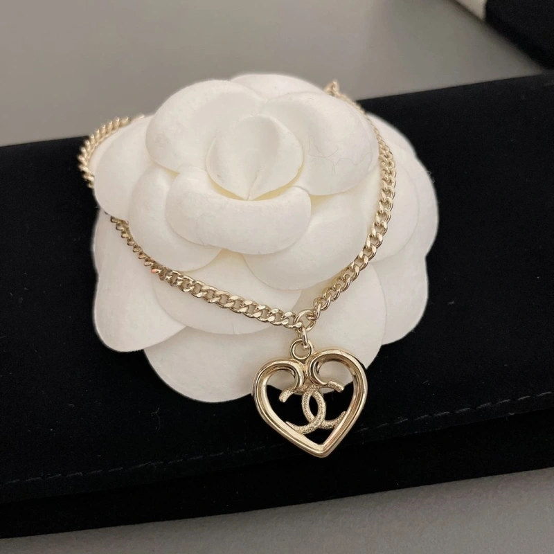 Comfortable Chxnxl Necklaces 289756