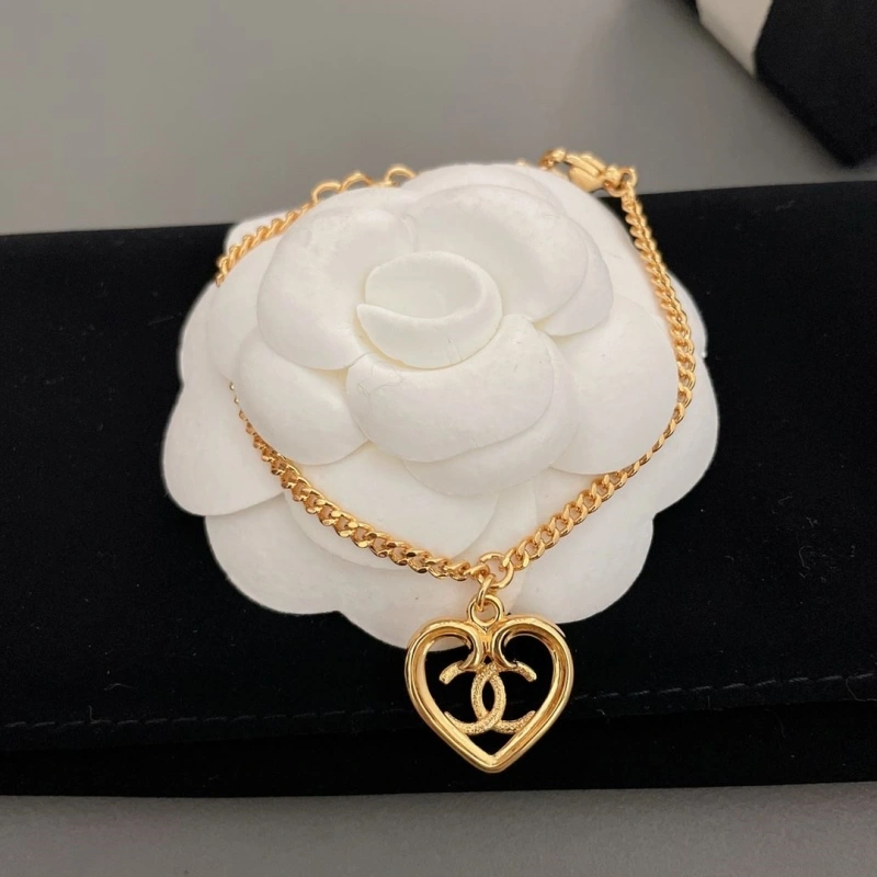 Comfortable Chxnxl Necklaces 289756