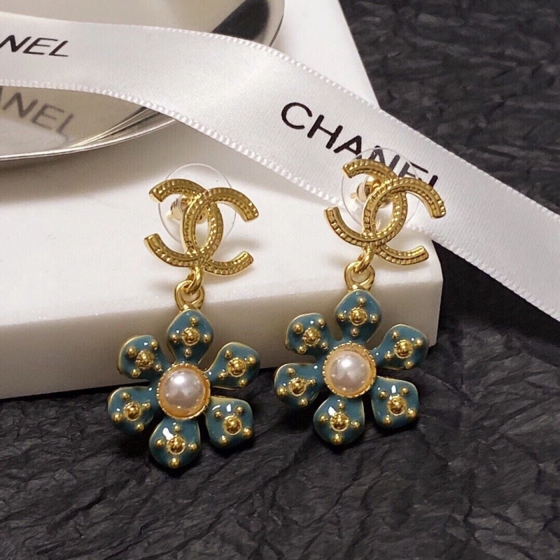 Efficient Chxnxl Earrings 290405
