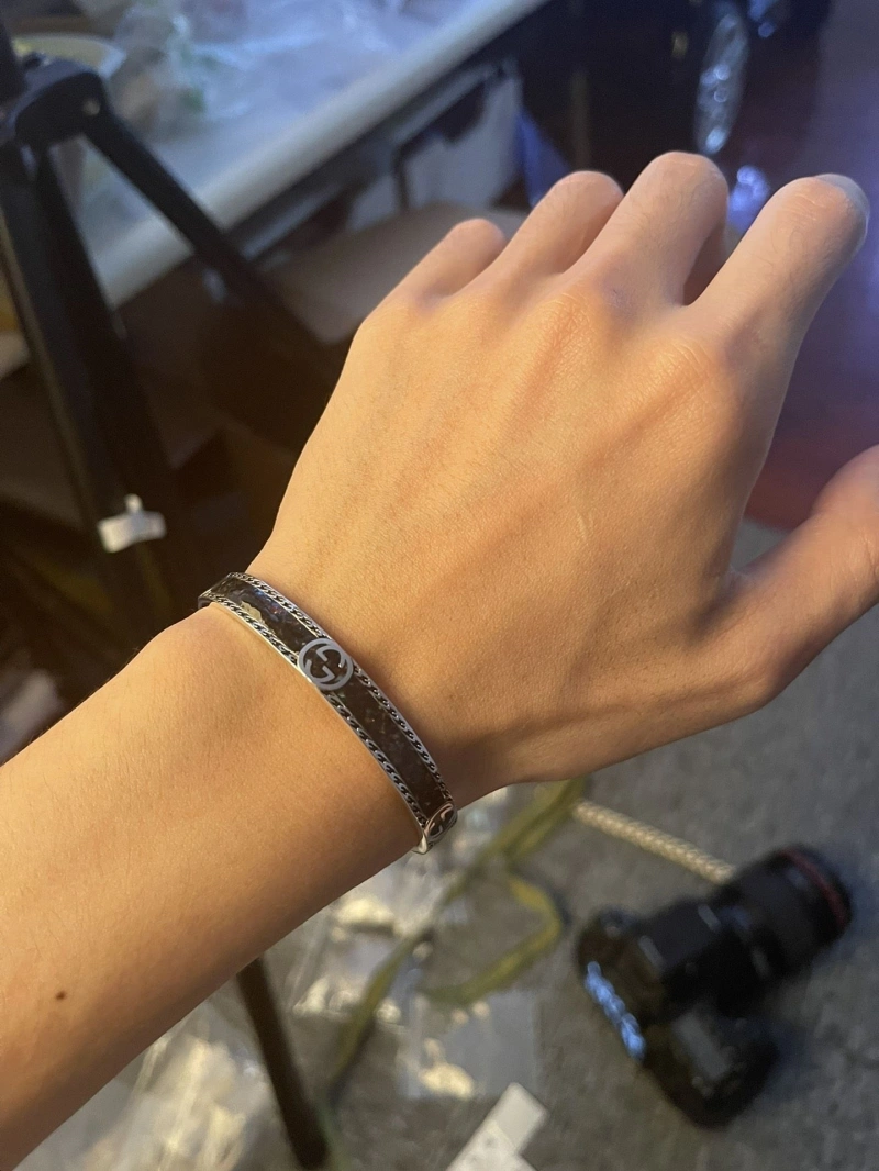 Fashionable Gxccx Bracelets 304501