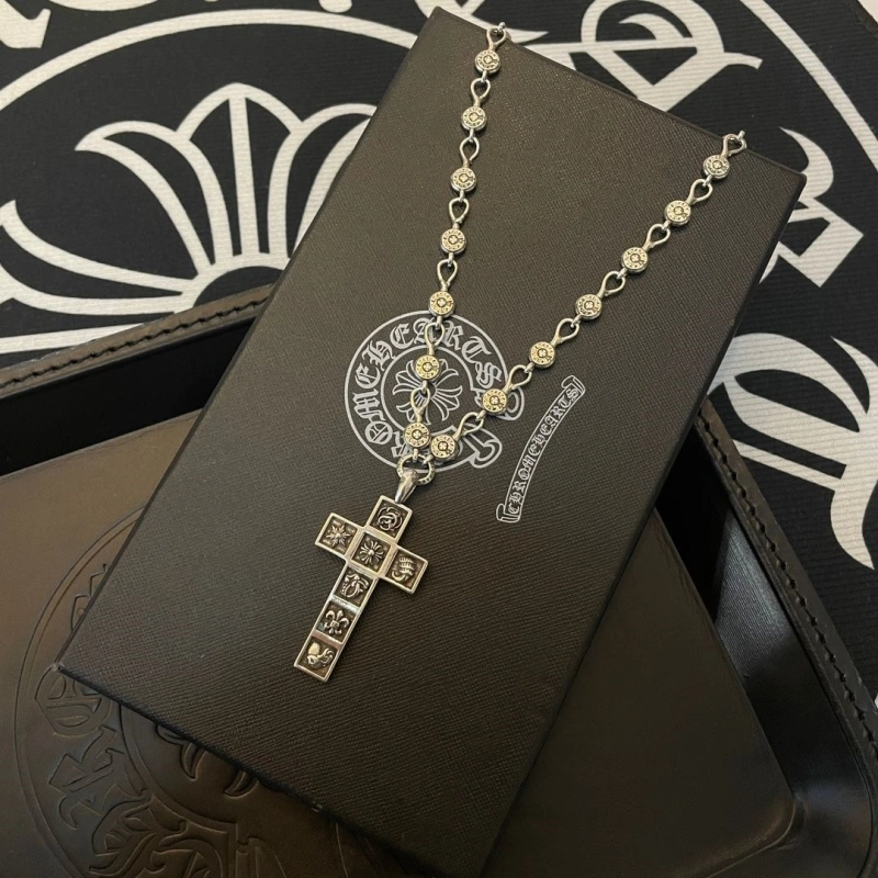 Vibrant Chrxmx Hxxrts Necklaces 298871