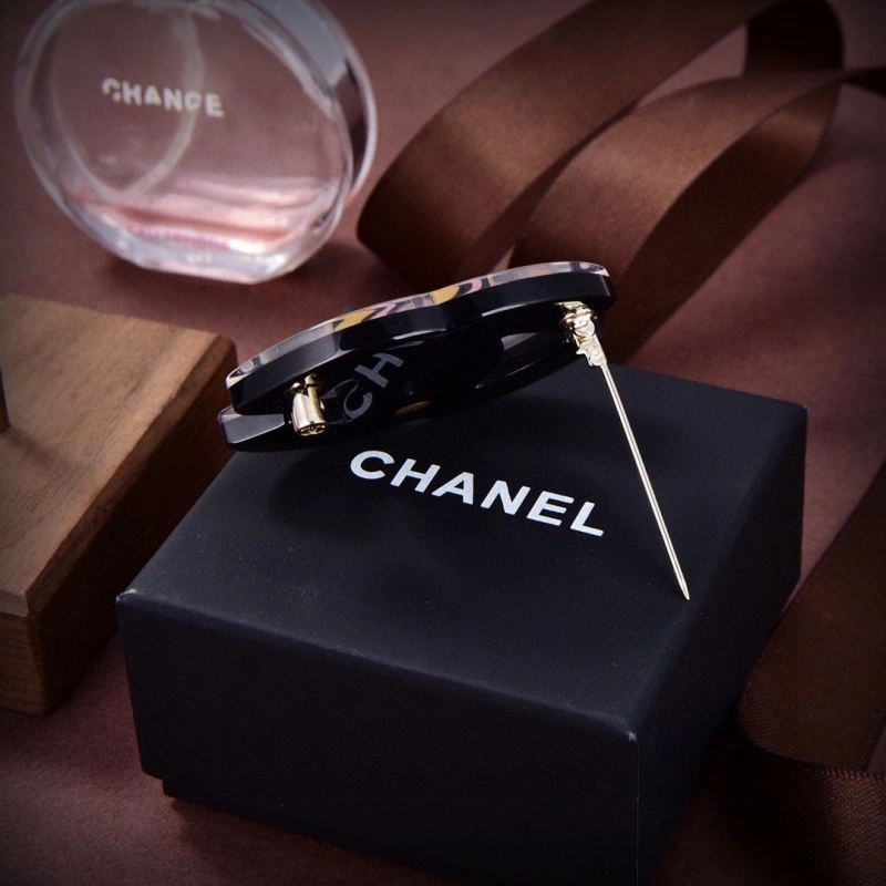 Fashionable Chxnxl Brooches 290666