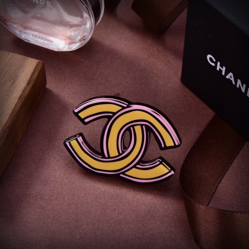 Fashionable Chxnxl Brooches 290666