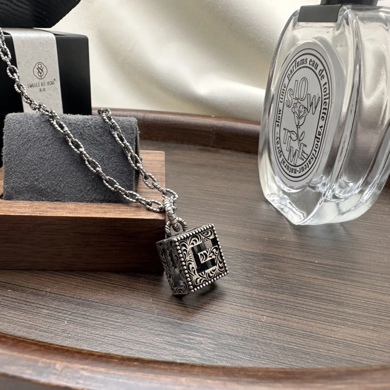 Sleek Gxccx Necklaces 303936