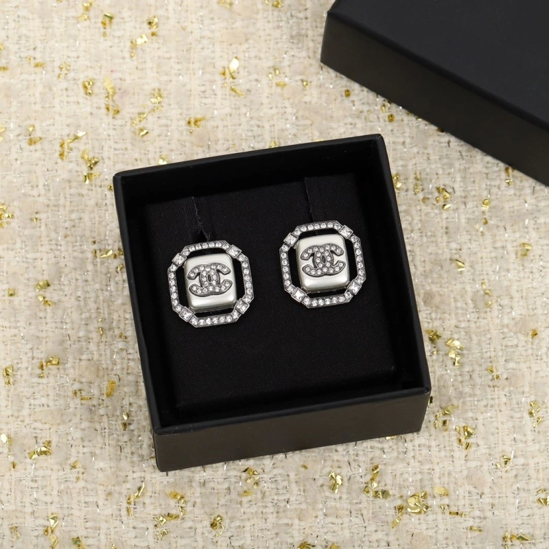 Comfortable Chxnxl Earrings 290395