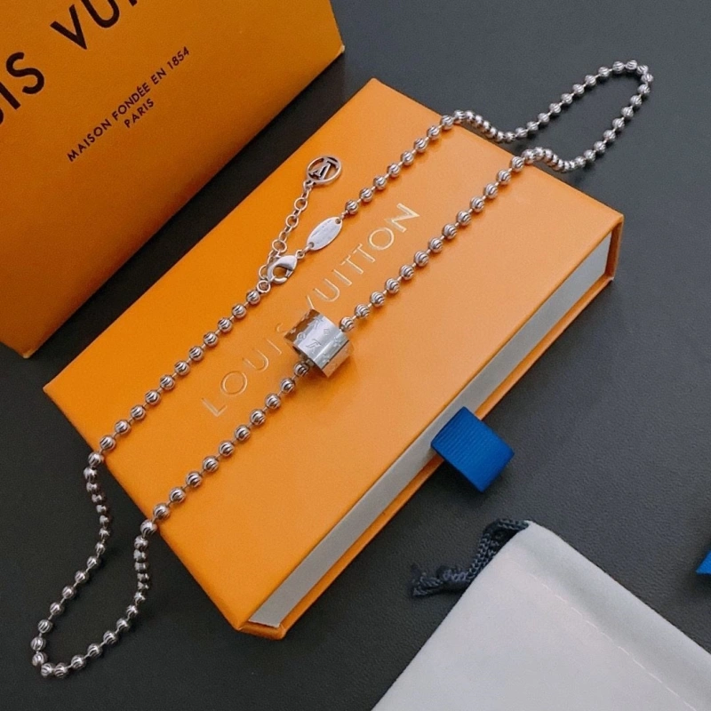 LX Necklaces Practical 310051