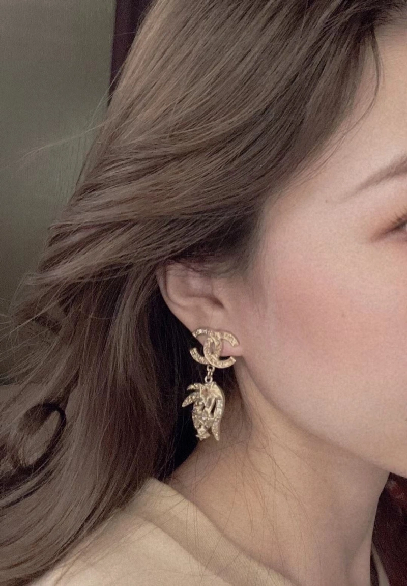 Breathable Chxnxl Earrings 290388