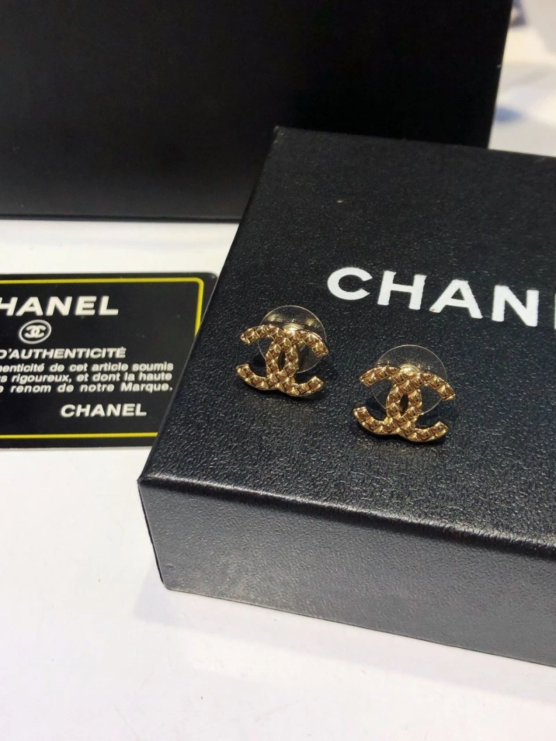 Chxnxl Earrings EyeCatching 290360