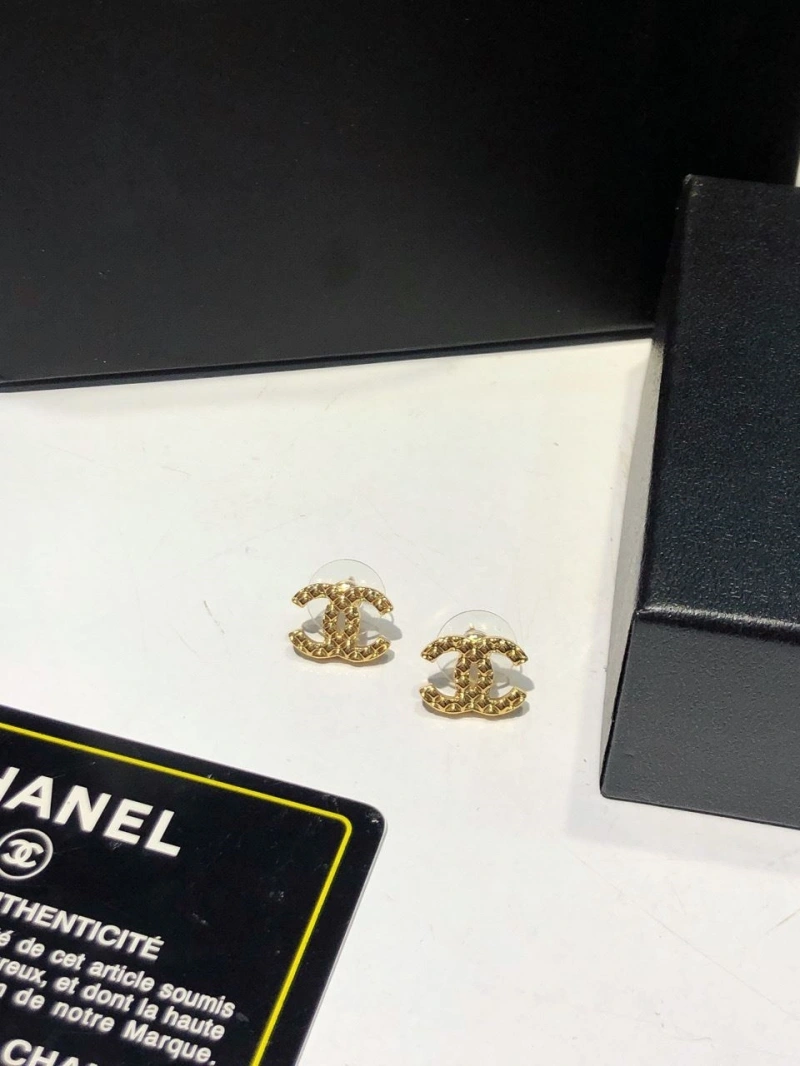 Chxnxl Earrings EyeCatching 290360
