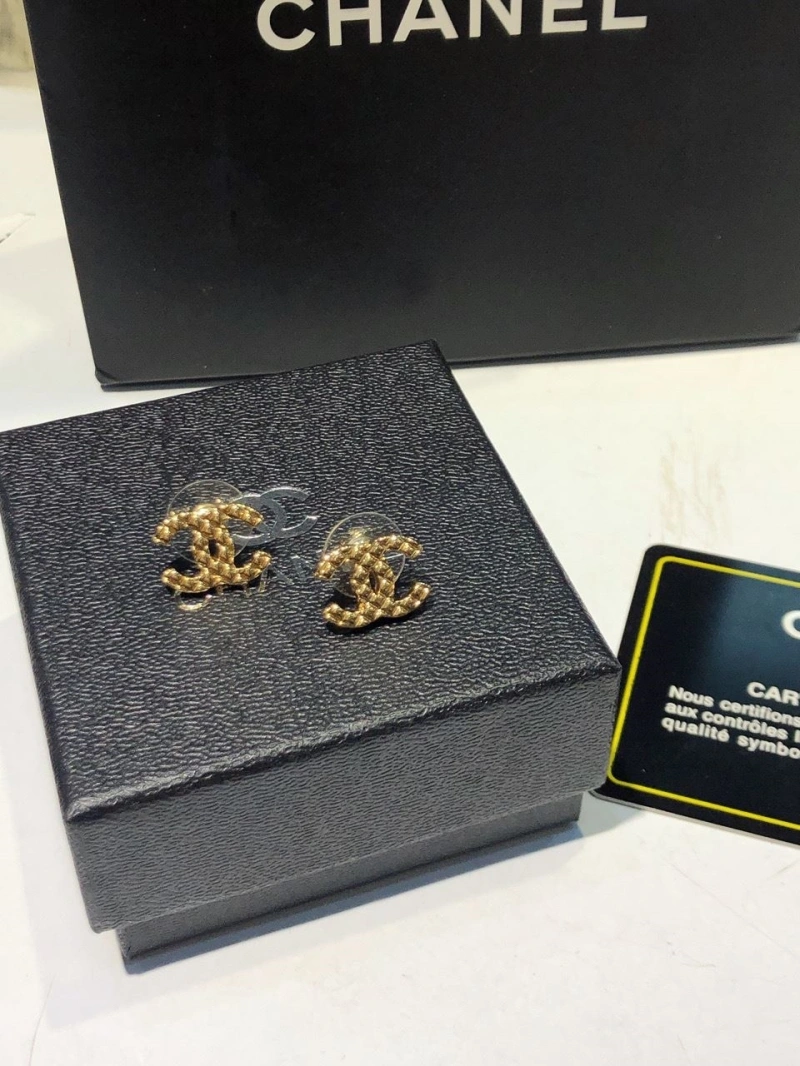 Chxnxl Earrings EyeCatching 290360