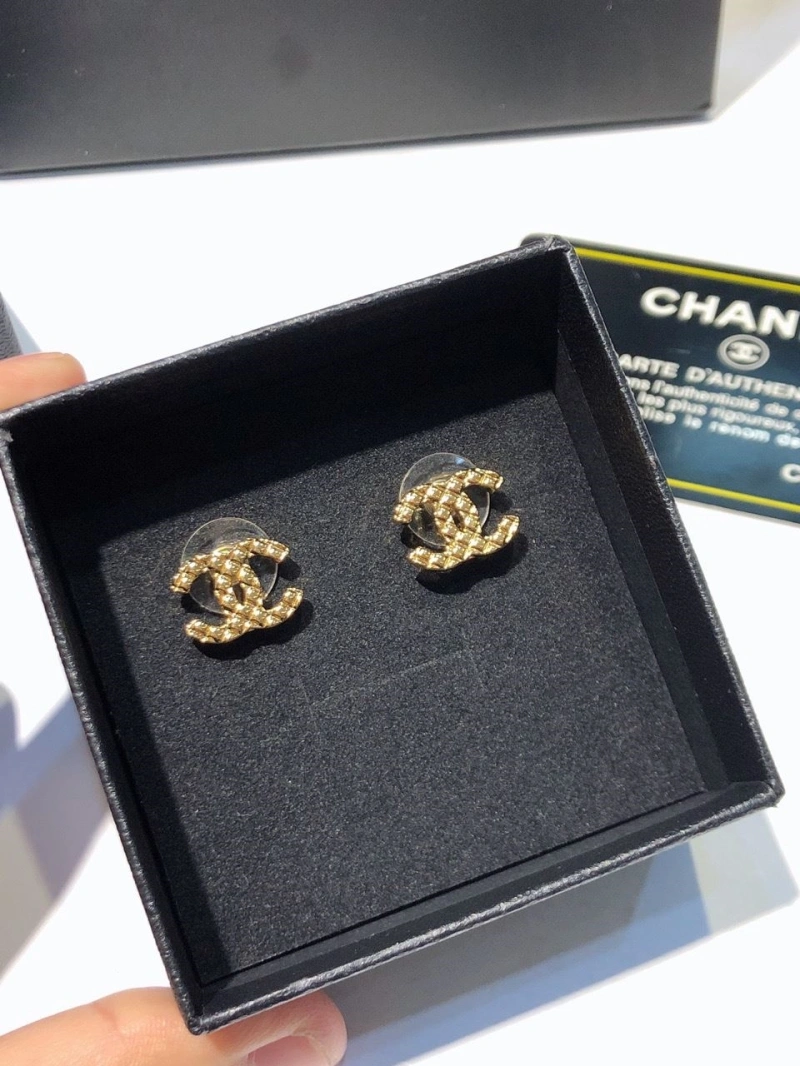 Chxnxl Earrings EyeCatching 290360